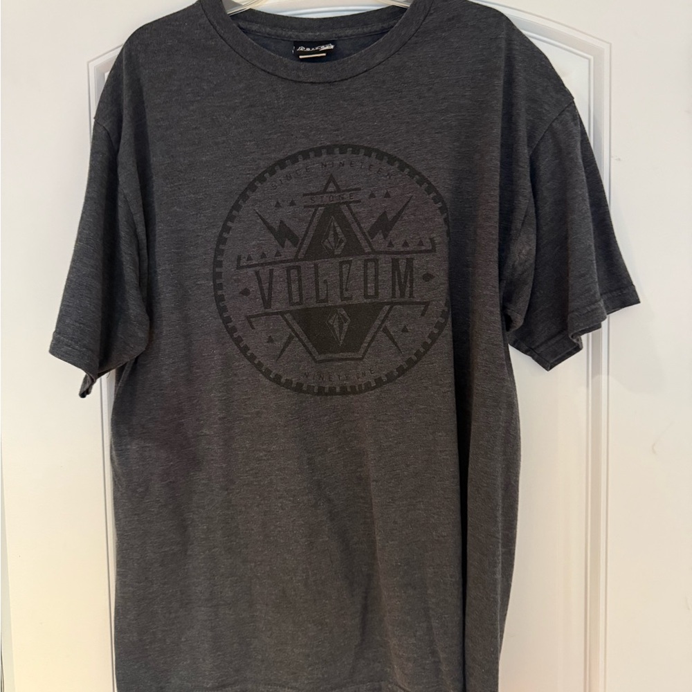 Volcom shirt